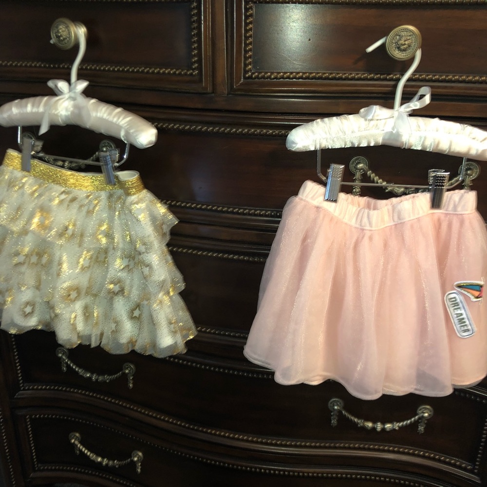 Healthtex girls skirts sz 4